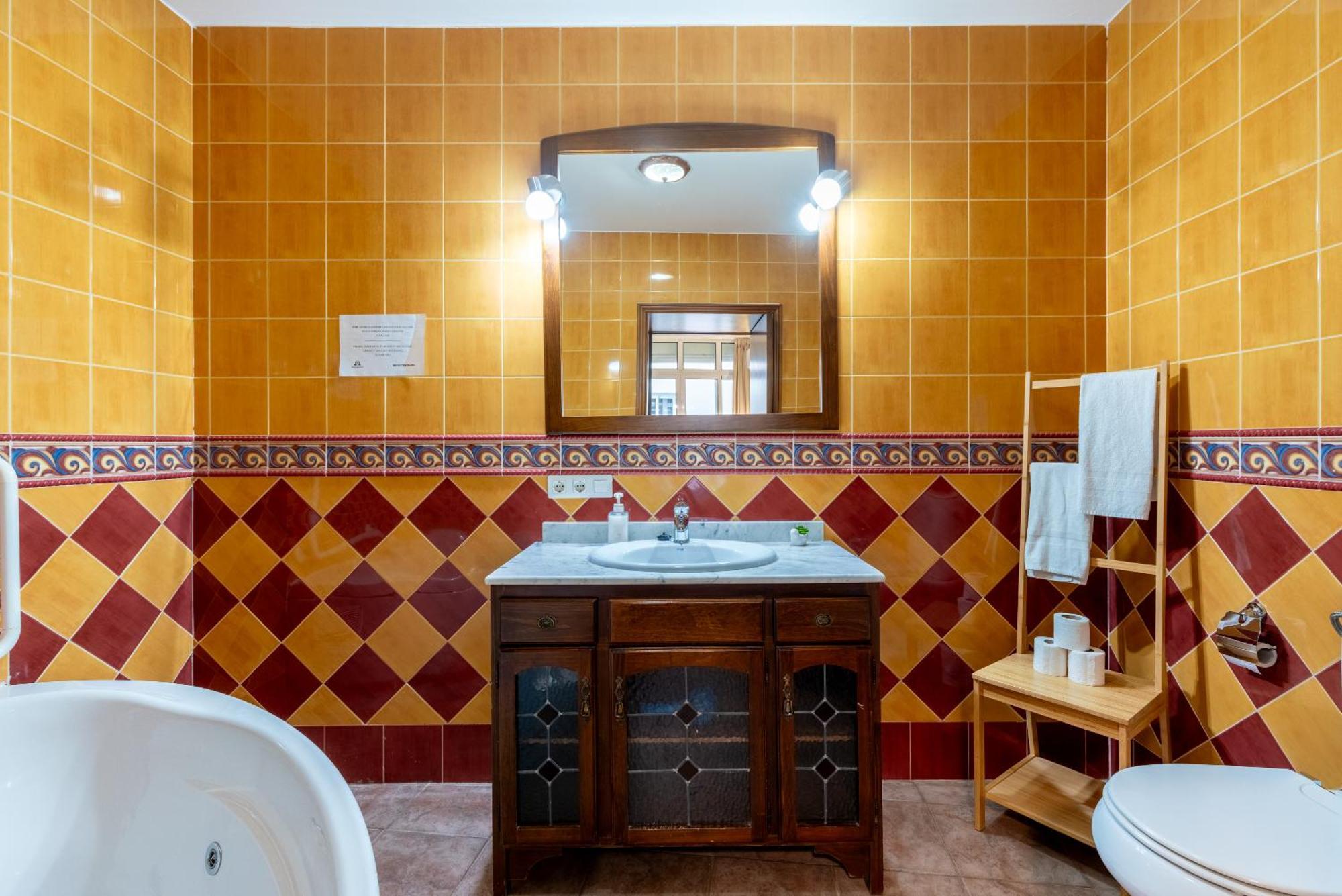 Aoa Casa Triana Familiar Con Terraza Leilighet Sevilla Eksteriør bilde