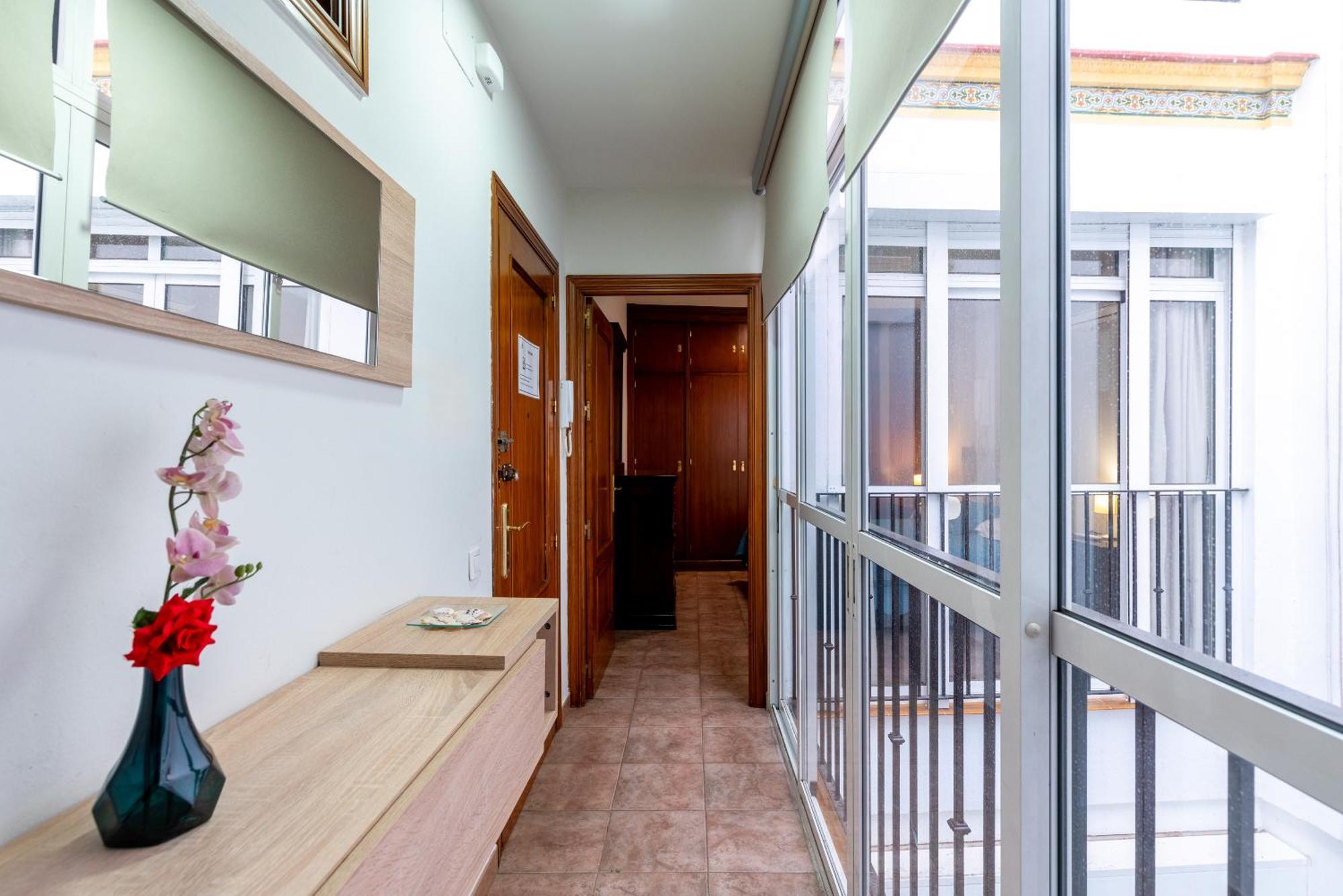 Aoa Casa Triana Familiar Con Terraza Leilighet Sevilla Eksteriør bilde