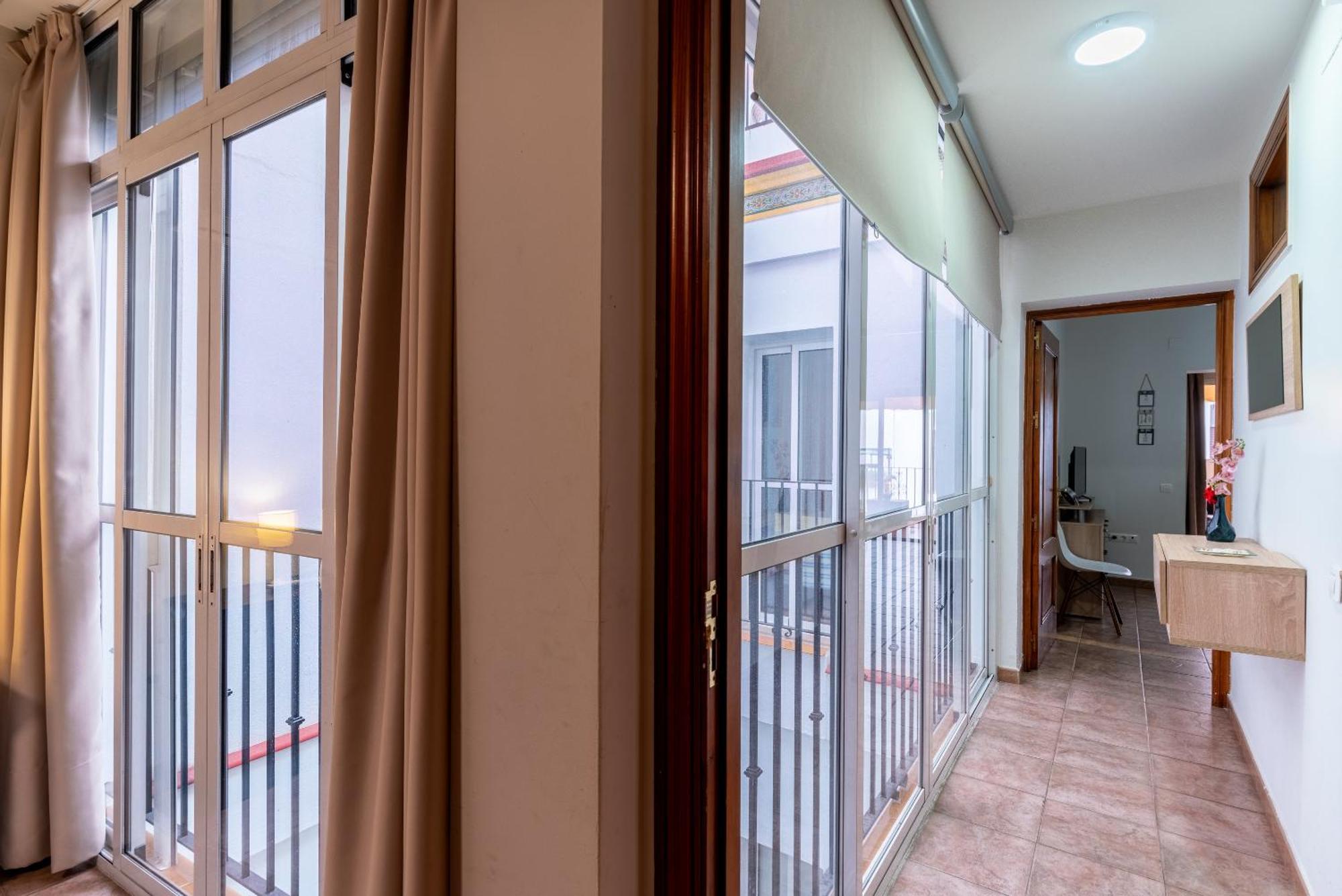 Aoa Casa Triana Familiar Con Terraza Leilighet Sevilla Eksteriør bilde