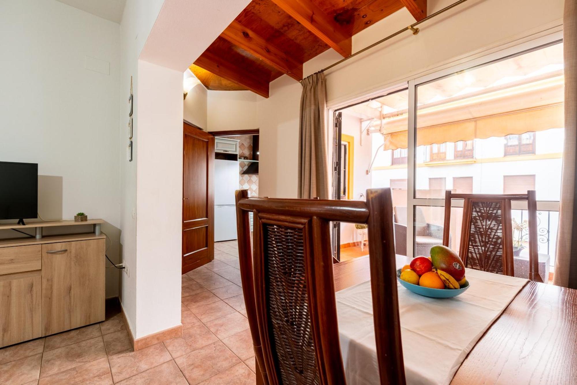 Aoa Casa Triana Familiar Con Terraza Leilighet Sevilla Eksteriør bilde